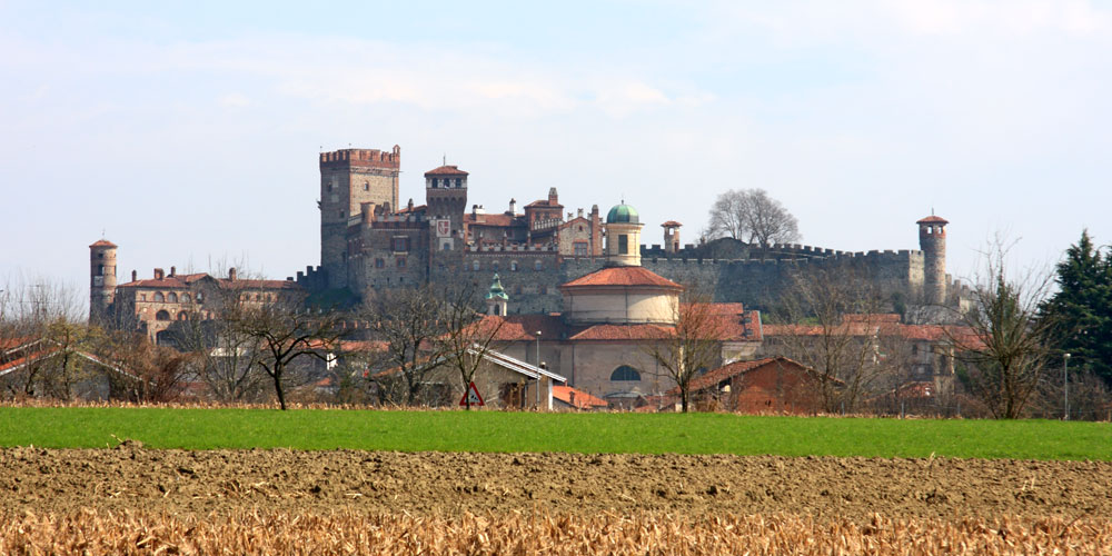 PAVONE CANAVESE – Quattro campanili all’ombra di un pavone. Primo appuntamento dopo il patto di gemellaggio