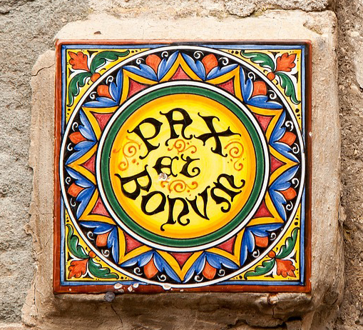 EDITORIALE – Pax vobis