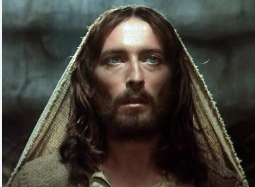 PAROLA DI DIO – “Con la vostra perseveranza salverete la vostra vita” –