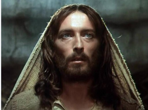 PAROLA DI DIO – “Con la vostra perseveranza salverete la vostra vita” –