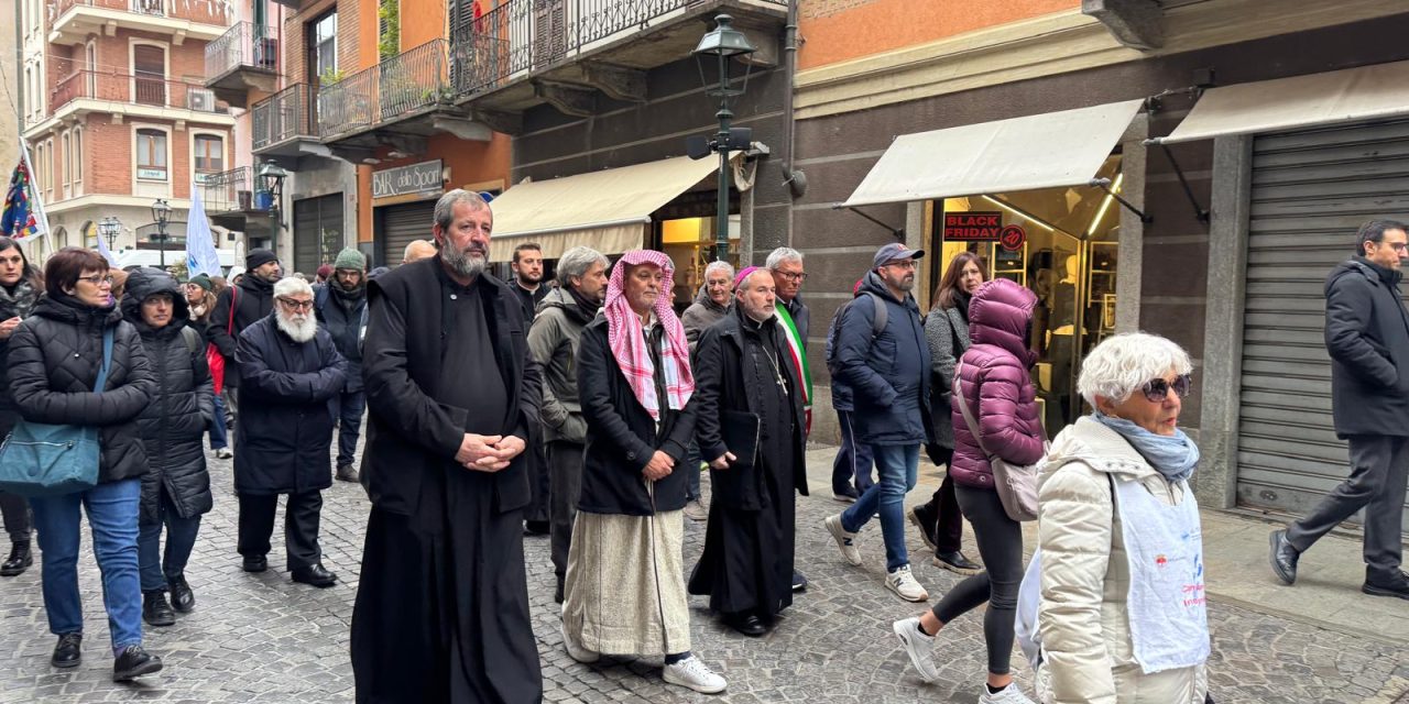 Passa la Carovana della Pace