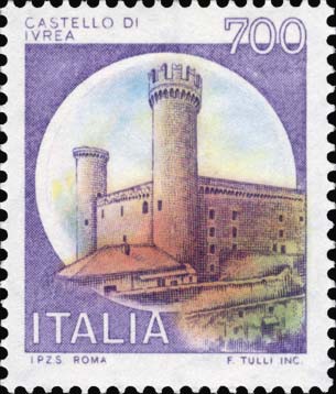 Il francobollo da 700 Lire con il Castello di Ivrea compie 45 anni. Più recente quello del Carnevale