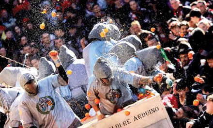 STORICO CARNEVALE DI IVREA – In vendita i Biglietti per la domenica di Carnevale