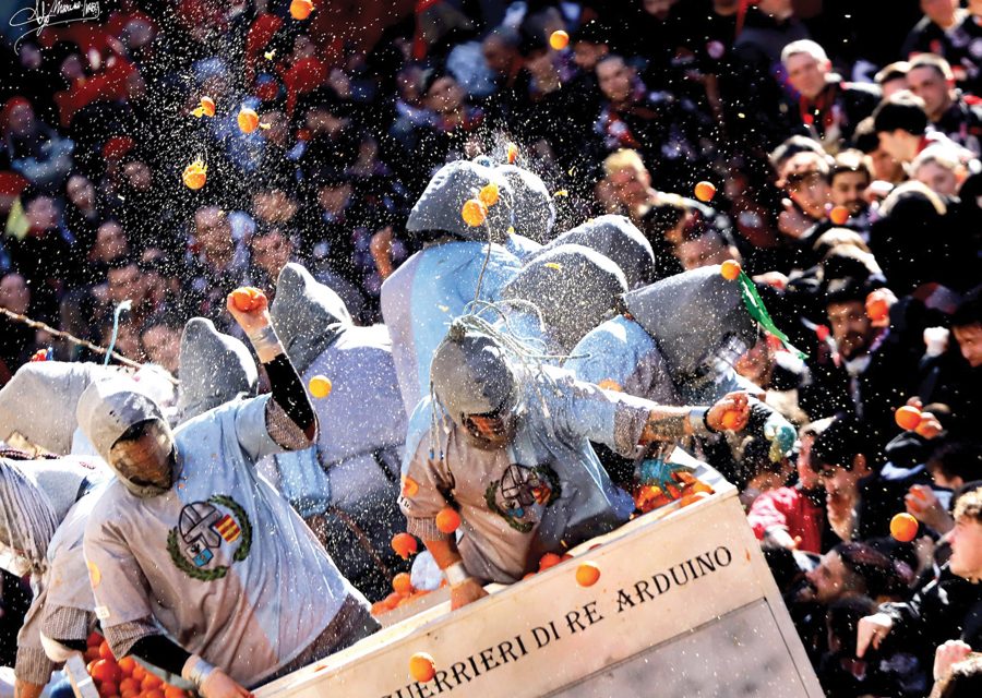 STORICO CARNEVALE DI IVREA – In vendita i Biglietti per la domenica di Carnevale