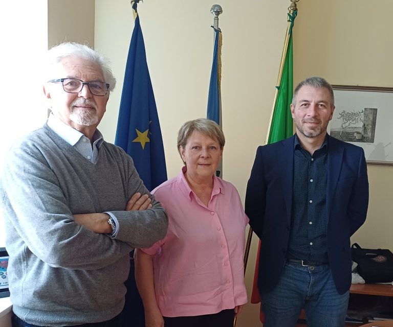 COMUNI IN LINEA – Feletto: elaborare un progetto per l’adeguamento delle scuole