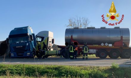 NOTIZIE DAI VIGILI DEL FUOCO – Verolengo – Incidente stradale: coinvolti due mezzi pesanti