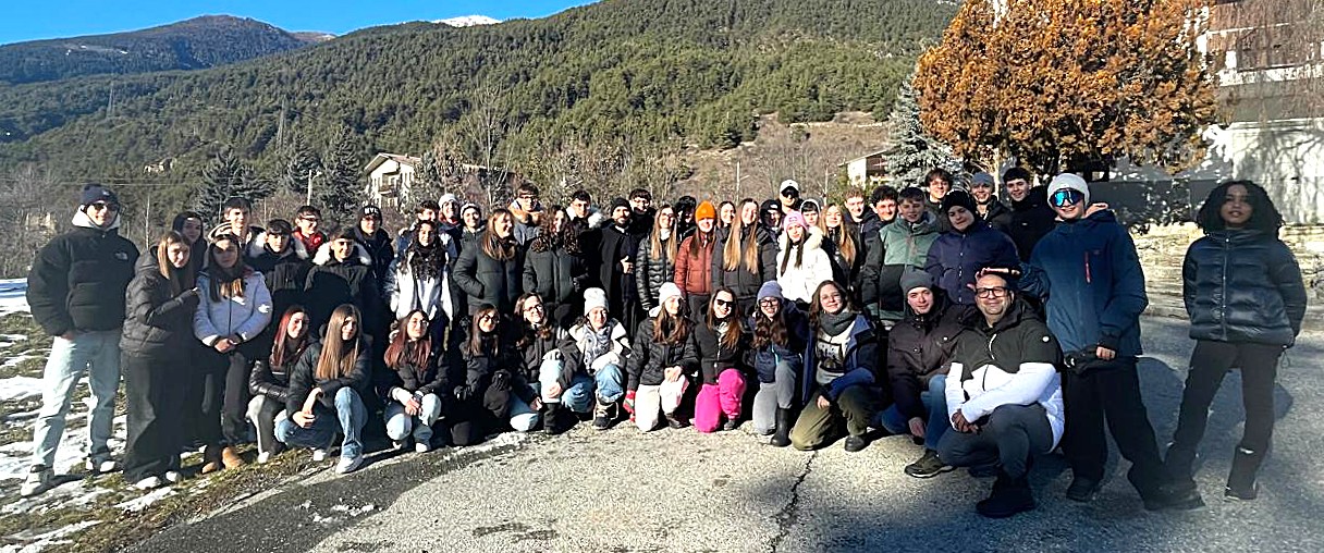 RIVAROLO CANAVESE – Un bel ritiro natalizio a Oulx per 48 Animatori e ragazzi post Cresima