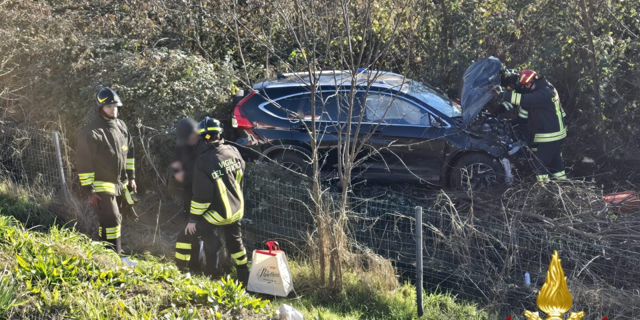 NOTIZIE DAI VIGILI DEL FUOCO – Incidente autonomo sulla A5 nel territorio di Alice Castello