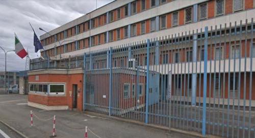 Ivrea detenuto devasta il carcere, agenti in pericolo