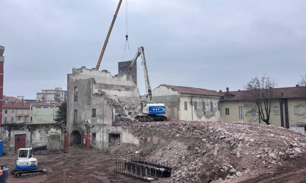 L’ex “Cena” va giù, che farne dello spazio vuoto? Risponde il Sindaco di Ivrea
