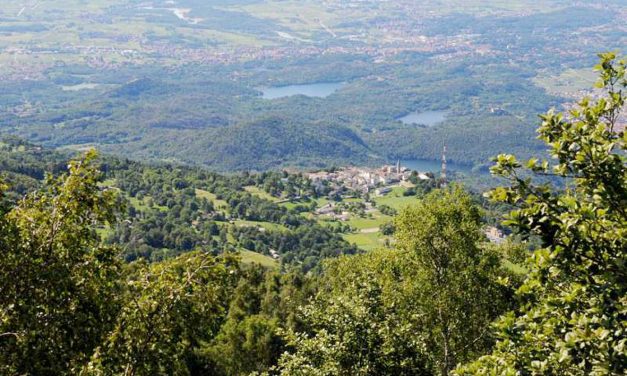 Nuova segnaletica per il parco dei 5 laghi; ora si vede che c’è
