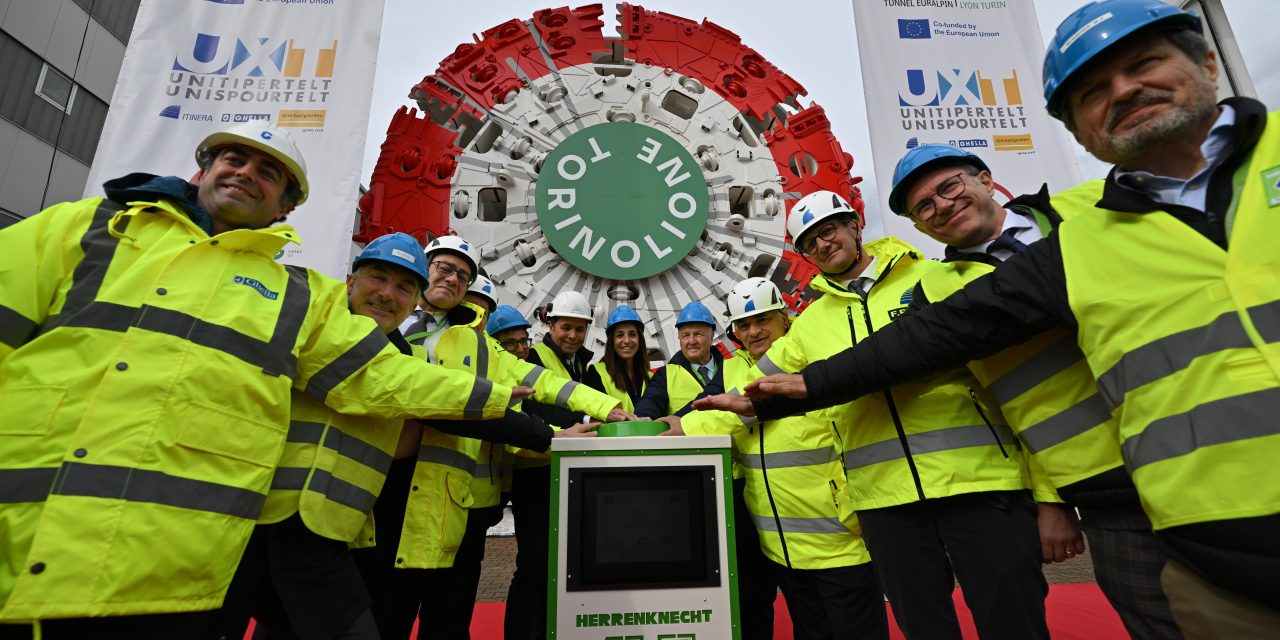 Torino-Lione, svelata la prima talpa per lo scavo del tunnel di base in Italia
