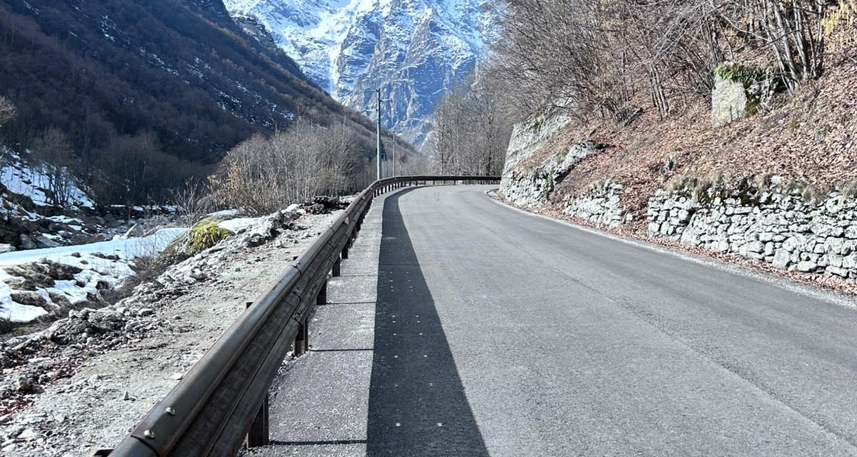 A Groscavallo allargato e protetto con nuova barriere un tratto di 800 metri della Provinciale 33