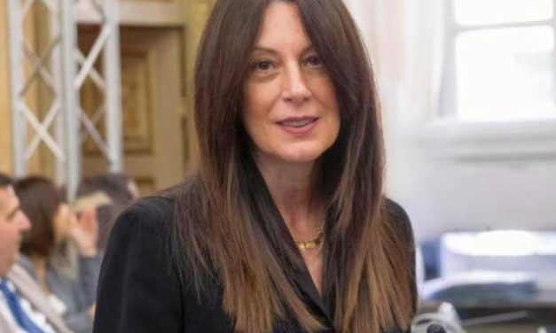Daniela Cameroni, nuovo assessore alla formazione, istruzione e merito e partecipate. La delega al lavoro al vicepresidente Maurizio Marrone