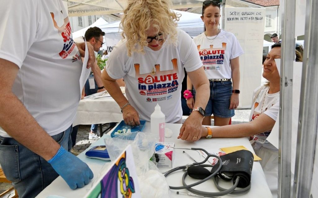 La salute scende in piazza per incontrare i cittadini